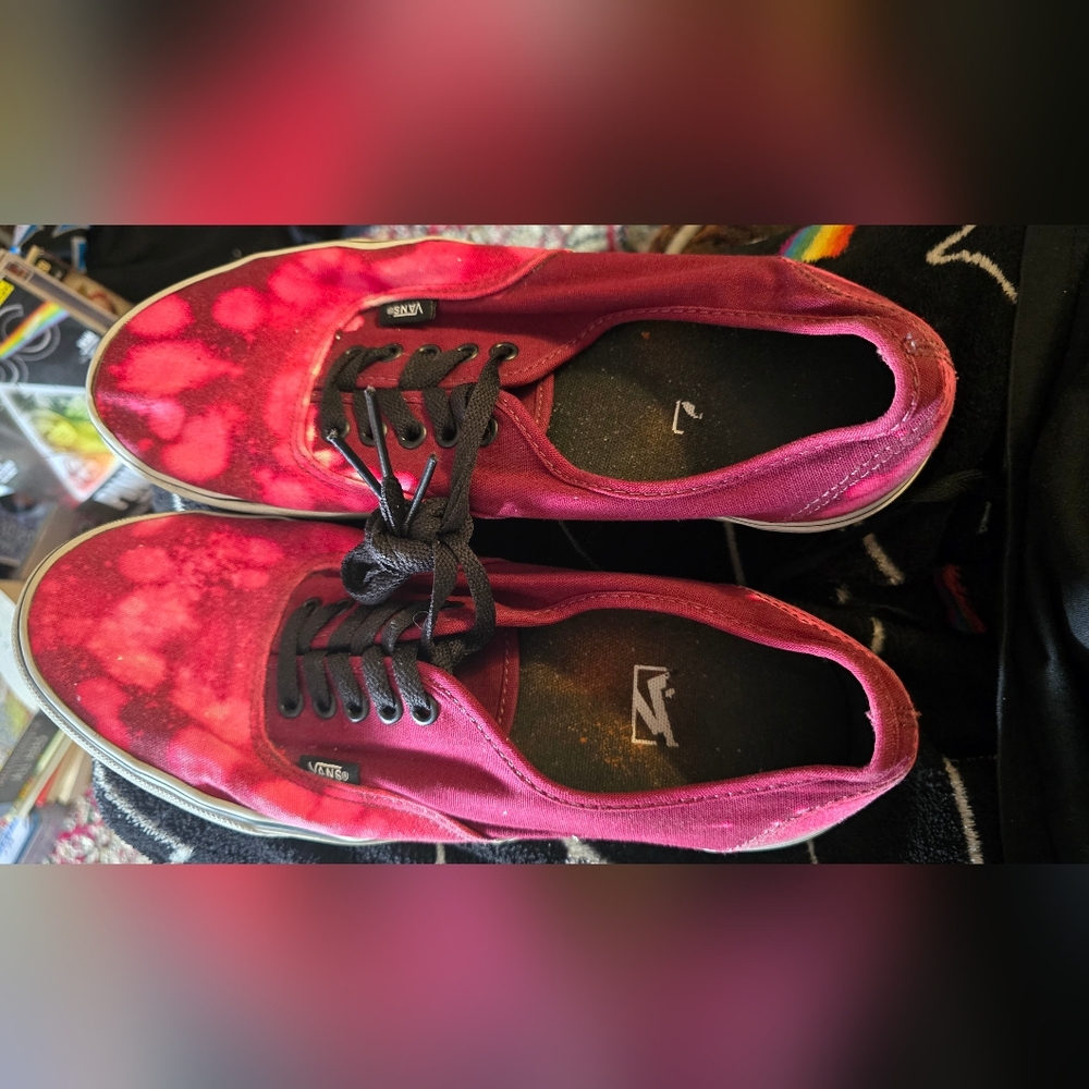 Vans mens size 10 5 tie dye red swirl